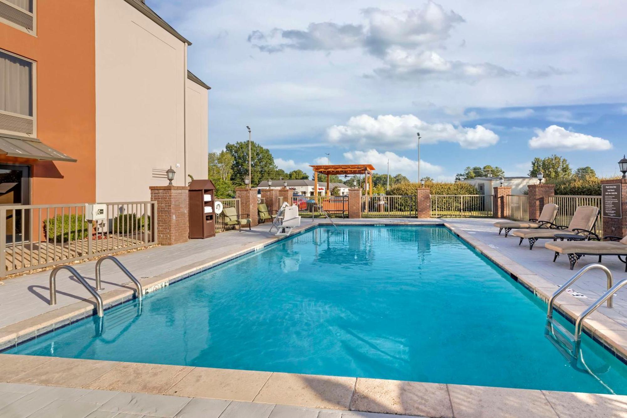 Best Western New Albany Exteriér fotografie